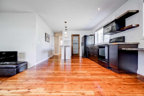 2401 210 Street, Bellevue, AB - Indoor Photo Showing Other Room