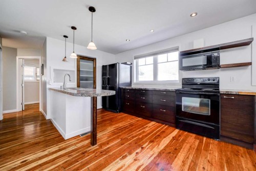 2401 210 Street, Bellevue, AB - Indoor Photo Showing Kitchen