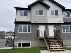 4-916 40 Avenue NORTHLethbridge, AB T1H 7G9