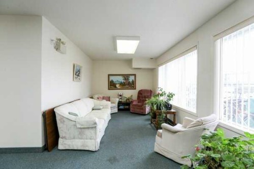 112-620 Columbia Boulevard West, Lethbridge, AB - Indoor