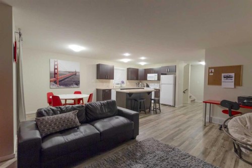 2931 28 Avenue South, Lethbridge, AB - Indoor Photo Showing Living Room