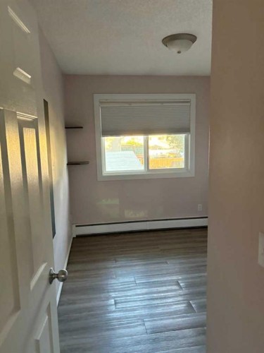 7-1739 St Edward Boulevard North, Lethbridge, AB - Indoor Photo Showing Other Room