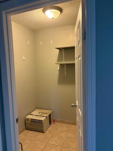 7-1739 St Edward Boulevard North, Lethbridge, AB - Indoor