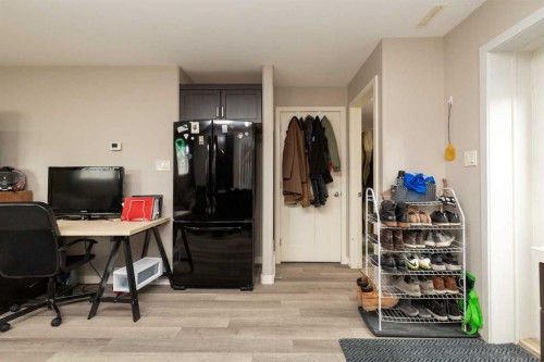 247 Blackwolf Way North, Lethbridge, AB - Indoor Photo Showing Other Room