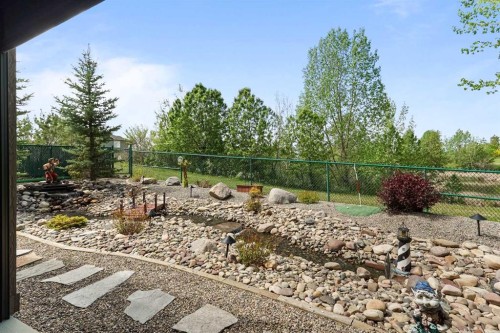 605 Sunridge Crescent West, Lethbridge, AB - Outdoor