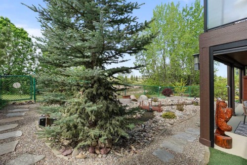 605 Sunridge Crescent West, Lethbridge, AB - Outdoor