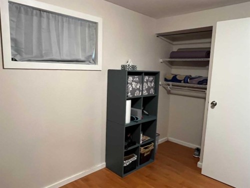 235S 50 West, Raymond, AB - Indoor Photo Showing Other Room