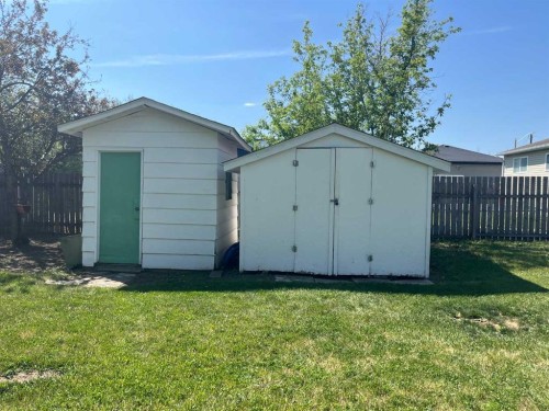 235S 50 West, Raymond, AB - Outdoor