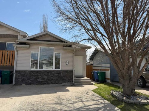 296 Cougar Way North, Lethbridge, AB - Outdoor