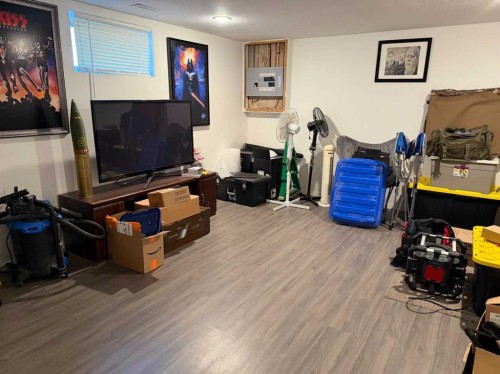 5025 41 Avenue, Taber, AB - Indoor