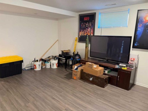 5025 41 Avenue, Taber, AB - Indoor