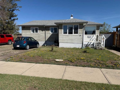 5025 41 Avenue, Taber, AB - Outdoor