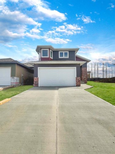 220 Greenwood Road  Coalhurst, AB T0L 0V2