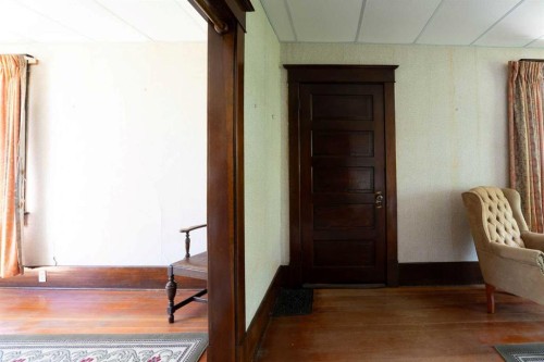 5 4 Street, Champion, AB - Indoor Photo Showing Other Room