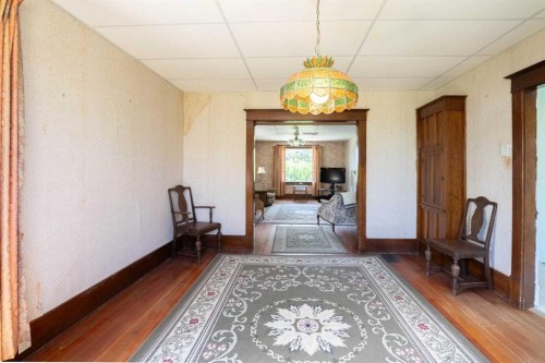 5 4 Street, Champion, AB - Indoor Photo Showing Other Room