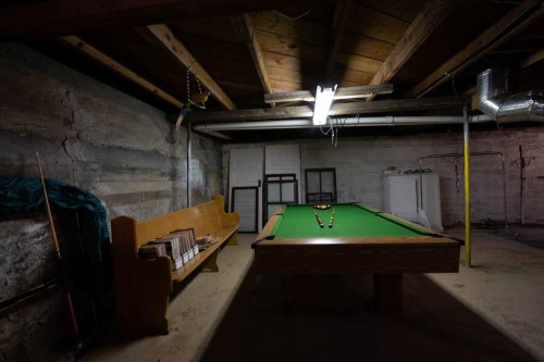 5 4 Street, Champion, AB - Indoor