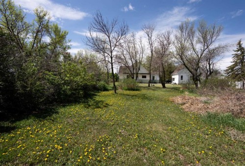 5 4 Street, Champion, AB - Outdoor