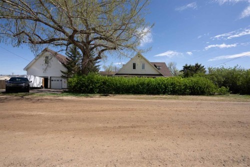 5 4 Street, Champion, AB - Outdoor
