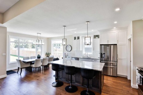 19 S 300 W, Raymond, AB - Indoor Photo Showing Kitchen With Stainless Steel Kitchen With Upgraded Kitchen