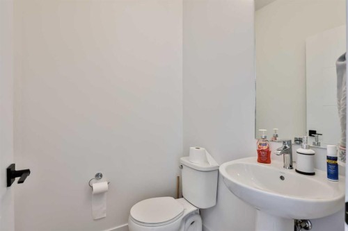 134 Greywolf Road North, Lethbridge, AB - Indoor Photo Showing Bathroom