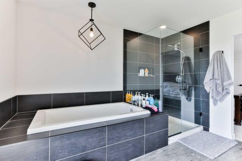 134 Greywolf Road North, Lethbridge, AB - Indoor Photo Showing Bathroom