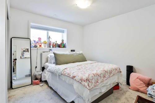134 Greywolf Road North, Lethbridge, AB - Indoor Photo Showing Bedroom
