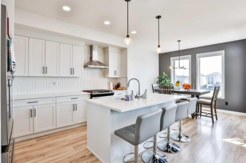 134 Greywolf Road North, Lethbridge, AB - Indoor Photo Showing Kitchen With Upgraded Kitchen