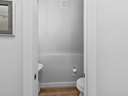 209 Southmore Place, Blairmore, AB - Indoor Photo Showing Bathroom
