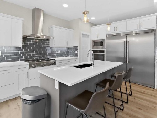 209 Southmore Place, Blairmore, AB - Indoor Photo Showing Kitchen With Double Sink With Upgraded Kitchen