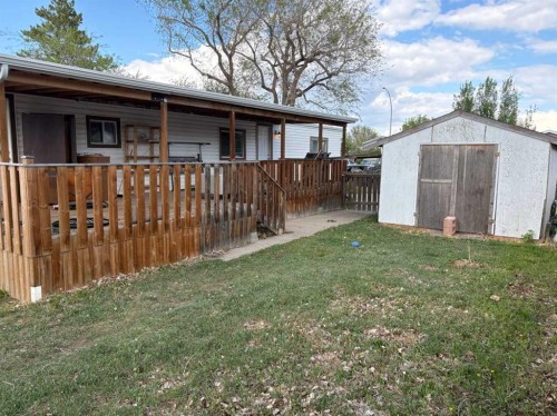 6220 49 Street, Taber, AB - Outdoor