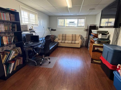 5214 45 Avenue, Taber, AB - Indoor Photo Showing Office