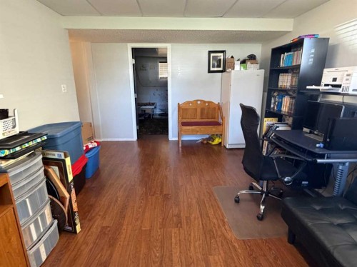 5214 45 Avenue, Taber, AB - Indoor Photo Showing Office