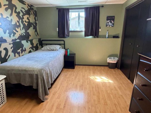 5214 45 Avenue, Taber, AB - Indoor Photo Showing Bedroom