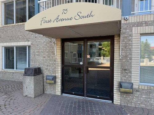 208-75 1 Avenue South, Lethbridge, AB - Outdoor With Exterior