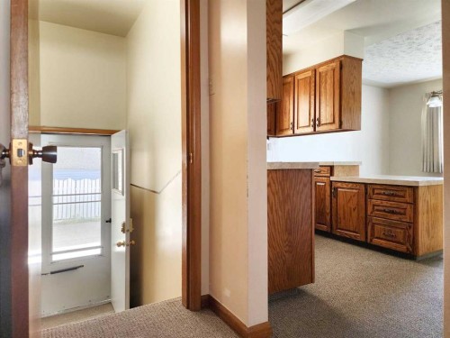 1405 13 Avenue North, Lethbridge, AB - Indoor Photo Showing Other Room