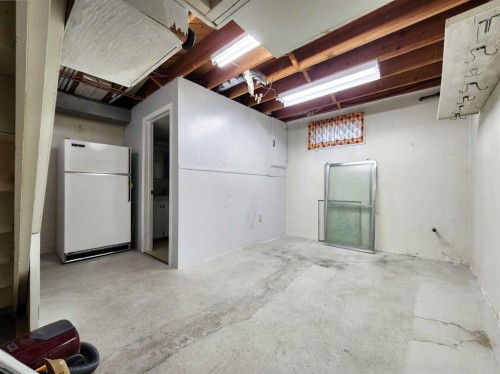 1405 13 Avenue North, Lethbridge, AB - Indoor Photo Showing Basement