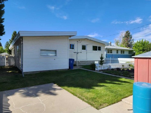 1405 13 Avenue North, Lethbridge, AB - Outdoor