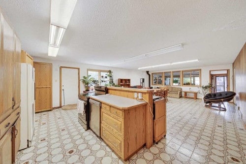 12145 21Ave, Blairmore, AB - Indoor