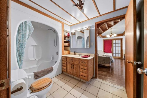 12145 21Ave, Blairmore, AB - Indoor Photo Showing Bathroom
