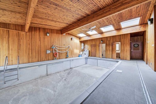 12145 21Ave, Blairmore, AB - Indoor