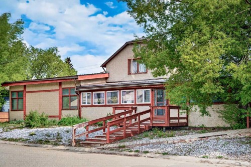 12145 21Ave, Blairmore, AB - Outdoor