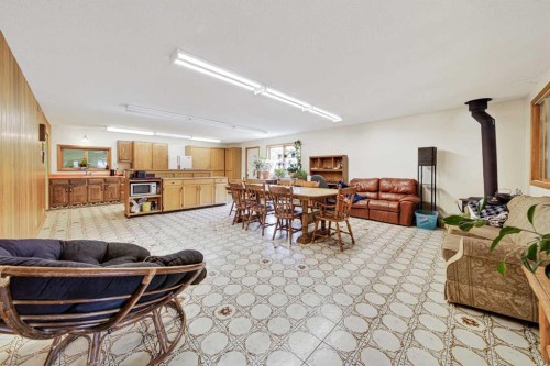 12145 21Ave, Blairmore, AB - Indoor