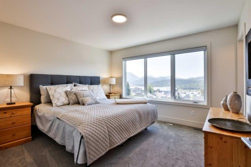 8618 25 Avenue, Coleman, AB - Indoor Photo Showing Bedroom