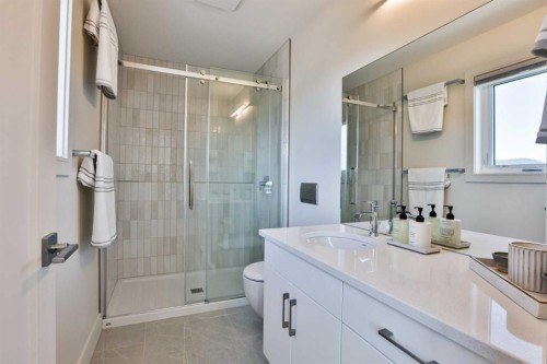 8618 25 Avenue, Coleman, AB - Indoor Photo Showing Bathroom