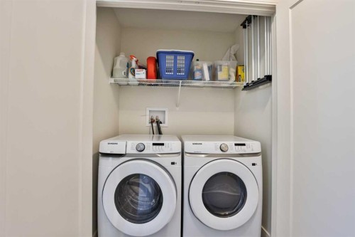 8618 25 Avenue, Coleman, AB - Indoor Photo Showing Laundry Room