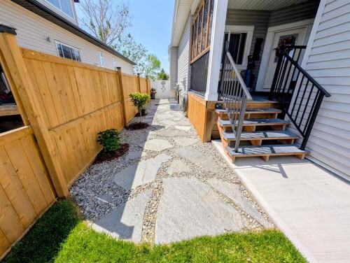 83 Harvest Square, Claresholm, AB - Outdoor