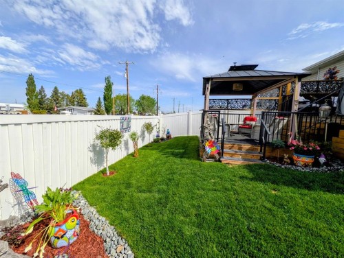 83 Harvest Square, Claresholm, AB - Outdoor