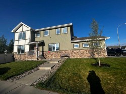 802 Keystone Meadows WESTLethbridge, AB T1J 4S7