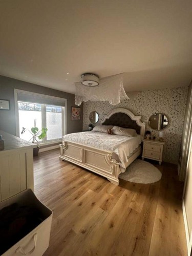 802 Keystone Meadows West, Lethbridge, AB - Indoor Photo Showing Bedroom