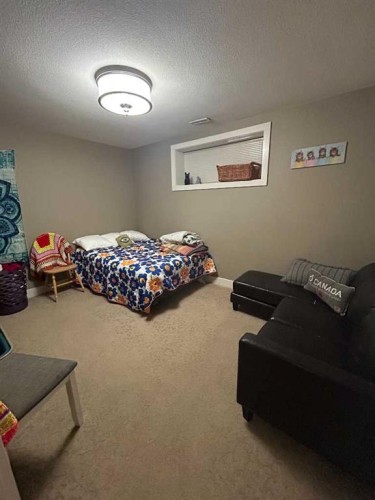 802 Keystone Meadows West, Lethbridge, AB - Indoor Photo Showing Bedroom